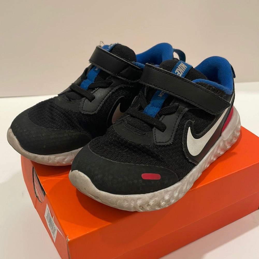 Nike sneakers revolution